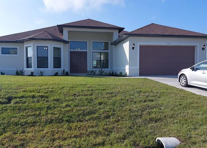 New 4 Bed House On A Canal Facing South & Door Ramp, Near Golf Course And Softball