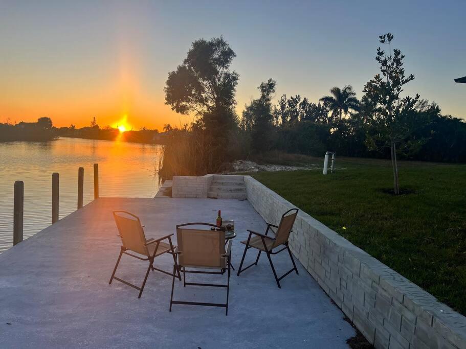 New 4 Bed House On A Canal Facing South & Door Ramp, Near Golf Course And Softball *